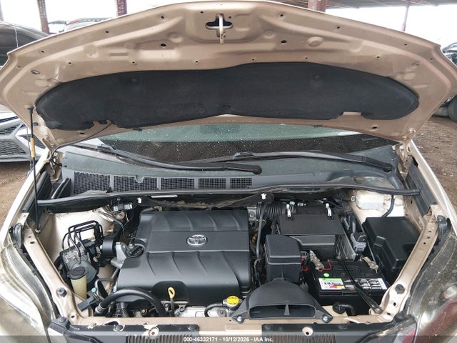 5TDKK3DC2ES407945 Toyota Sienna Le V6 8 Passenger