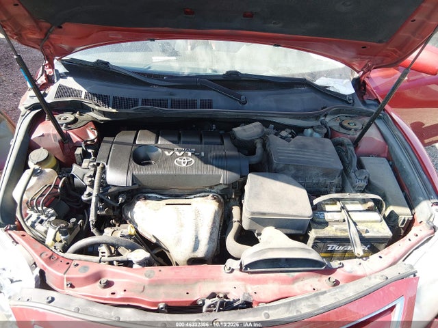 46332396 :رقم المزاد ، 4T1BF3EK1AU523925 vin ، 2010 Toyota Camry Le مزاد بيع