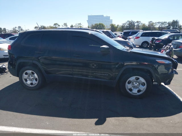 Auction sale of the 2017 Jeep Cherokee Sport, vin: 1C4PJLABXHW572523, lot number: 46332489