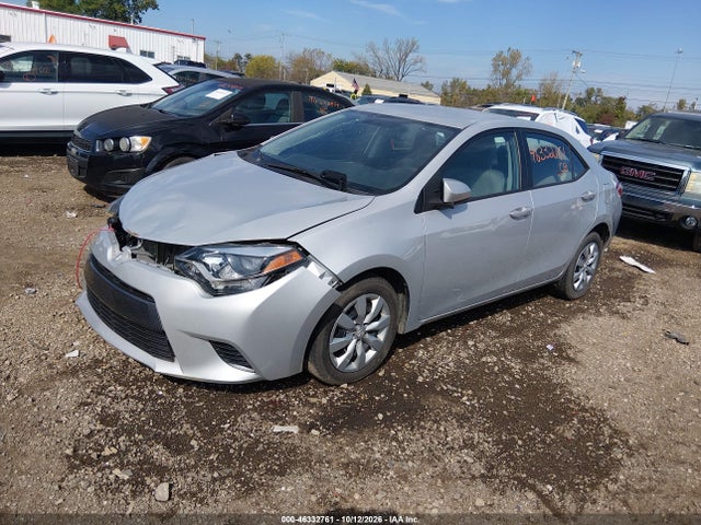 46332761 :رقم المزاد ، 2T1BURHE9FC434885 vin ، 2015 Toyota Corolla Le مزاد بيع