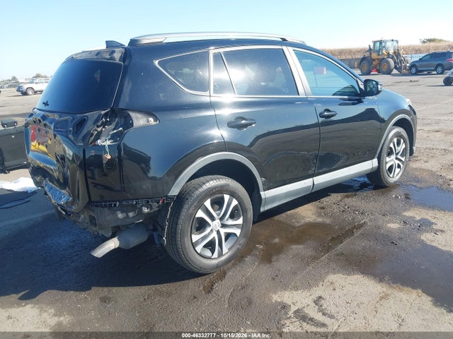 2T3ZFREV1JW432205 Toyota RAV4 LE