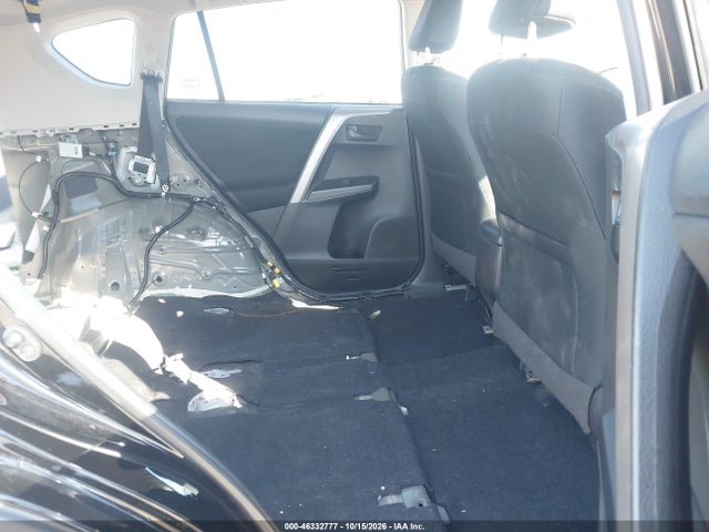 2T3ZFREV1JW432205 Toyota RAV4 LE