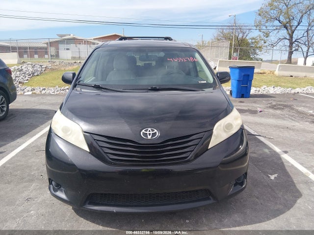 46332786 :رقم المزاد ، 5TDKK3DC1GS692088 vin ، 2016 Toyota Sienna Le 8 Passenger مزاد بيع