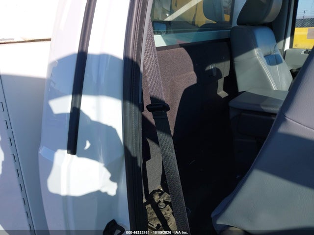 46332861 :رقم المزاد ، 1FDBF2A60GED02502 vin ، 2016 Ford F-250 Xl مزاد بيع