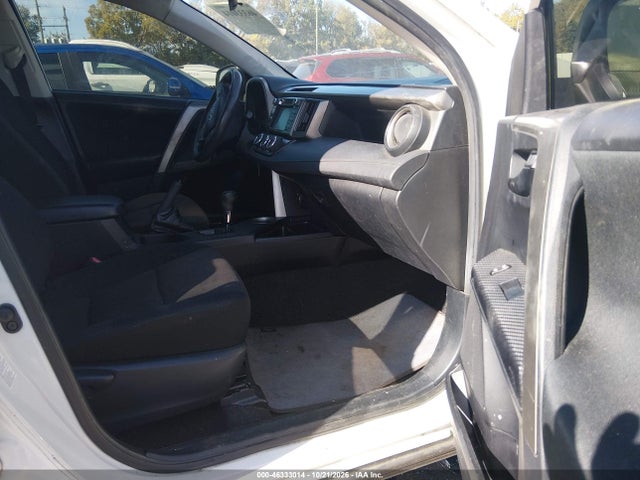 46333014 :رقم المزاد ، JTMZFREV5FJ031018 vin ، 2015 Toyota Rav4 Le مزاد بيع