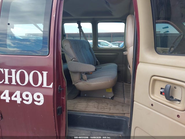 46333206 :رقم المزاد ، 1GAHG39R421206459 vin ، 2002 Chevrolet Express مزاد بيع