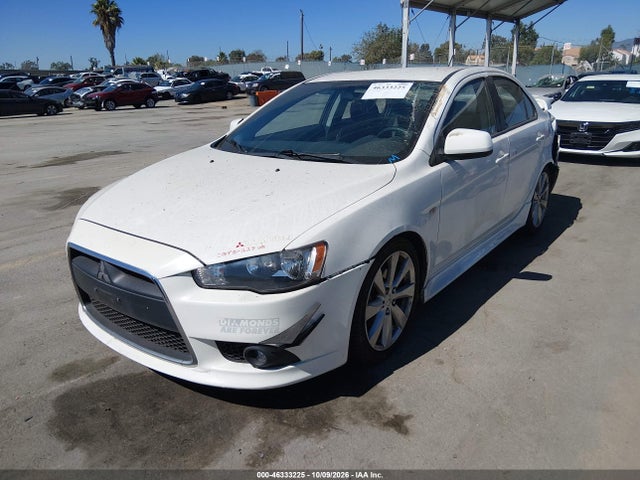 Mitsubishi LANCER GT 2014 JA32U8FWXEU010556 Image 2