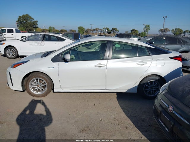 Продажа на аукционе авто 2022 Toyota Prius Le, vin: JTDKAMFU8N3169115, номер лота: 46333236