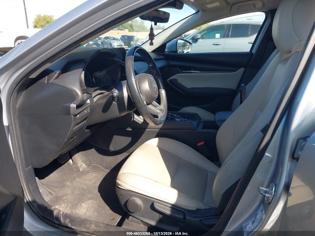 3MZBPACL2LM129243 Mazda Mazda3 Select Package