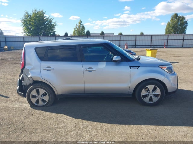 KIA Soul 2016 KNDJN2A22G7864115 Image 13