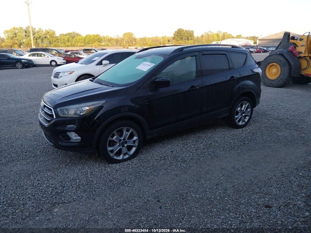 46333454 :رقم المزاد ، 1FMCU9G91HUA91676 vin ، 2017 Ford Escape Se مزاد بيع