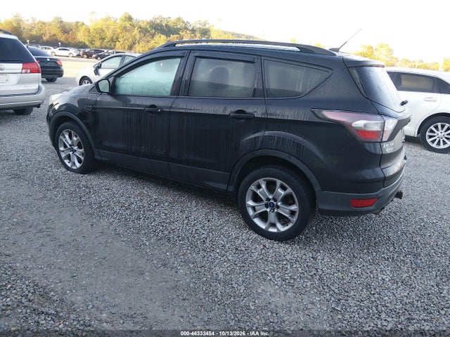 46333454 :رقم المزاد ، 1FMCU9G91HUA91676 vin ، 2017 Ford Escape Se مزاد بيع
