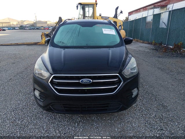 46333454 :رقم المزاد ، 1FMCU9G91HUA91676 vin ، 2017 Ford Escape Se مزاد بيع