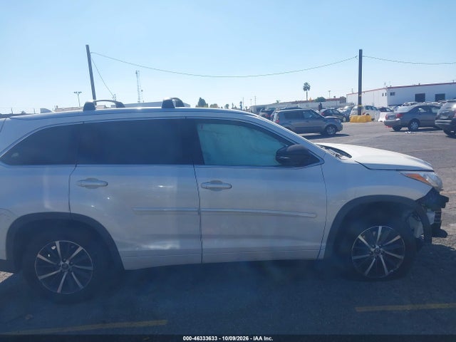 Продаж на аукціоні авто 2018 Toyota Highlander Xle, vin: 5TDKZRFH3JS538304, номер лоту: 46333633