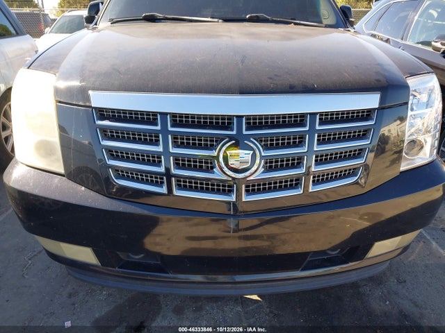 2010 Cadillac Escalade Esv Luxury მანქანა იყიდება აუქციონზე, vin: 1GYUCHEF9AR118978, აუქციონის ნომერი: 46333846
