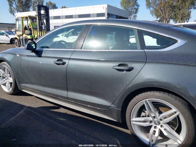 WAUENCF52JA022358 Audi A5 2.0t Premium