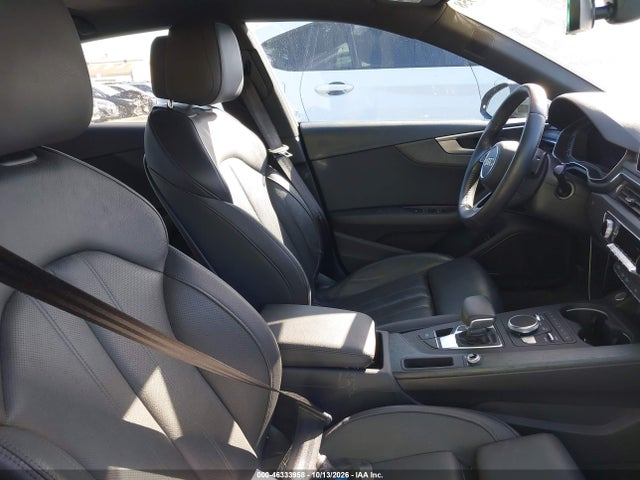 WAUENCF52JA022358 Audi A5 2.0t Premium