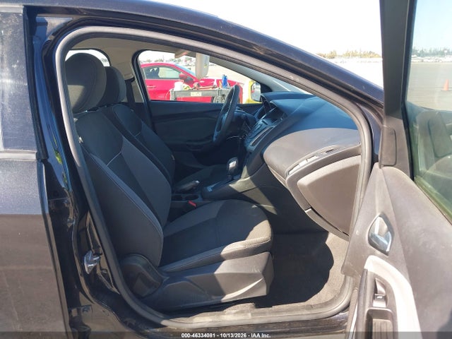 Ford FOCUS SE 2014 1FADP3F26EL119982 Image 5
