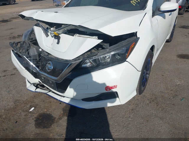 1N4AZ1CP4JC303183 Nissan LEAF S