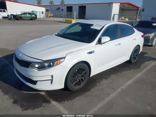 KIA Optima Lx 2017 5XXGT4L3XHG174025 Image 2