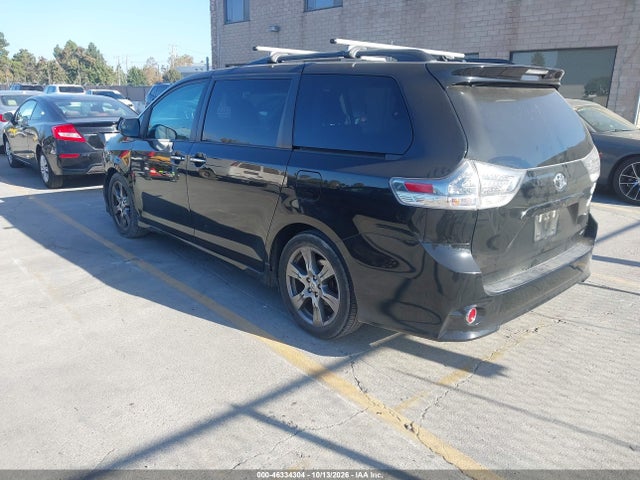 Продаж на аукціоні авто 2017 Toyota Sienna Se 8 Passenger, vin: 5TDXZ3DC3HS857822, номер лоту: 46334304