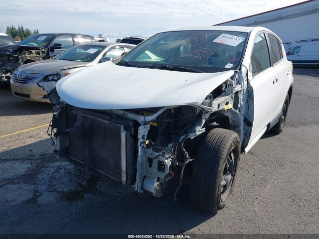 Toyota RAV4 LE 2018 2T3BFREV5JW780879 Image 6