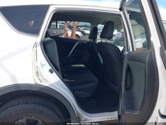 Toyota RAV4 LE 2018 2T3BFREV5JW780879 Image 8