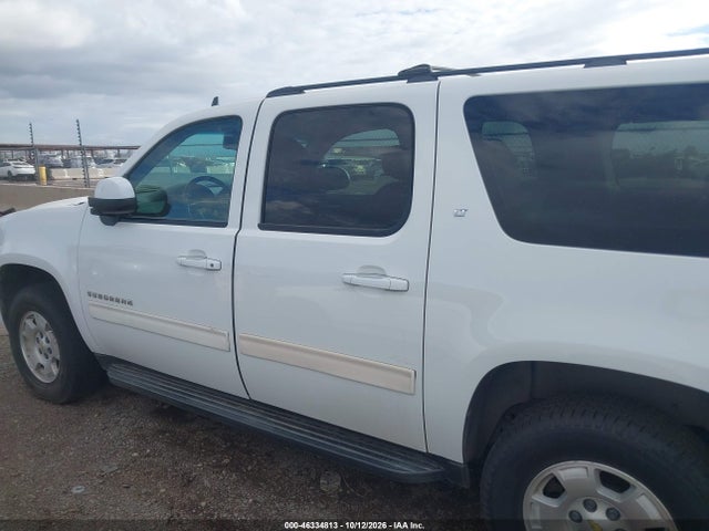 Chevrolet Suburban 1500 Lt 2014 1GNSCJE09ER209696 Image 14
