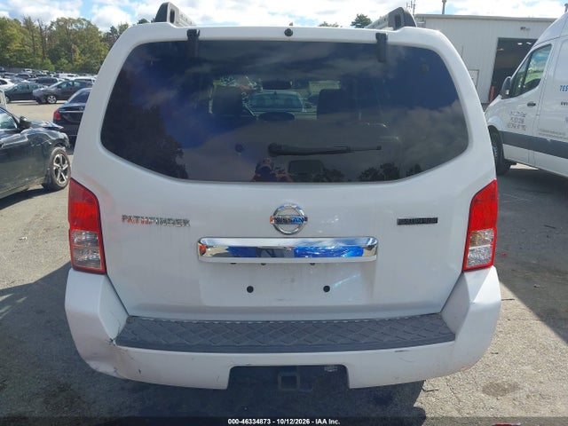 2011 Nissan Pathfinder Silver მანქანა იყიდება აუქციონზე, vin: 5N1AR1NB2BC611333, აუქციონის ნომერი: 46334873