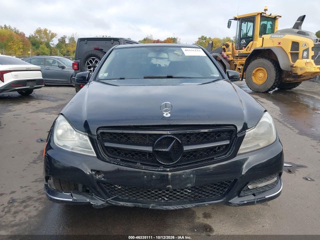46335111 :رقم المزاد ، WDDGF8AB0DG148826 vin ، 2013 Mercedes-benz C 300 Luxury 4matic مزاد بيع