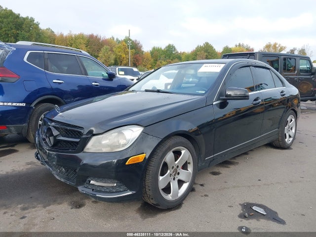 46335111 :رقم المزاد ، WDDGF8AB0DG148826 vin ، 2013 Mercedes-benz C 300 Luxury 4matic مزاد بيع