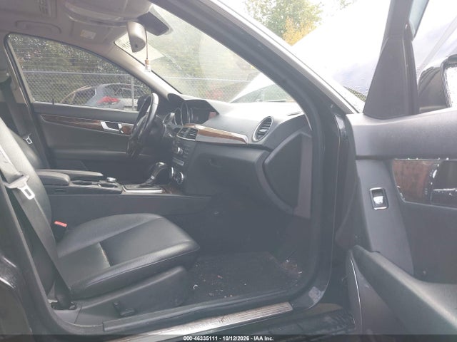 46335111 :رقم المزاد ، WDDGF8AB0DG148826 vin ، 2013 Mercedes-benz C 300 Luxury 4matic مزاد بيع