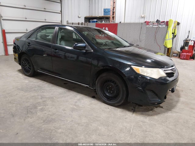 46335190 :رقم المزاد ، 4T4BF1FK5DR318699 vin ، 2013 Toyota Camry Le مزاد بيع