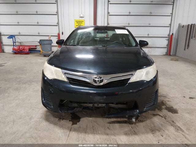 46335190 :رقم المزاد ، 4T4BF1FK5DR318699 vin ، 2013 Toyota Camry Le مزاد بيع