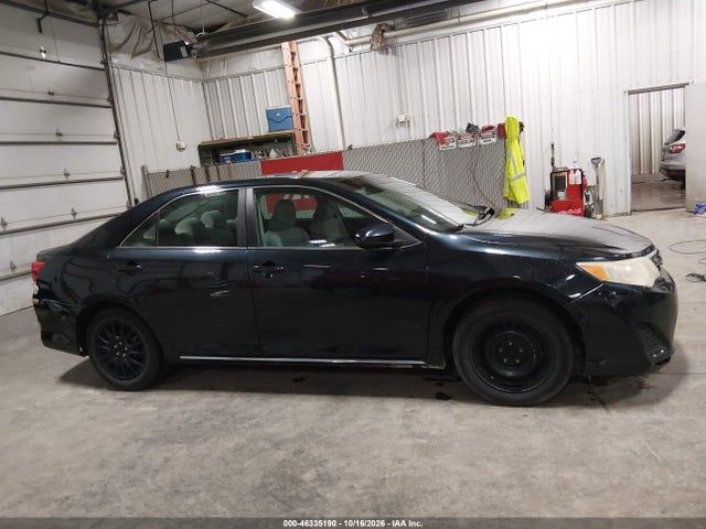46335190 :رقم المزاد ، 4T4BF1FK5DR318699 vin ، 2013 Toyota Camry Le مزاد بيع