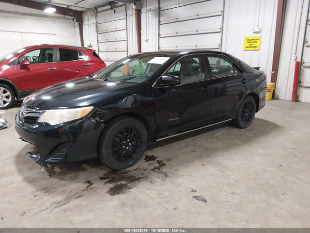46335190 :رقم المزاد ، 4T4BF1FK5DR318699 vin ، 2013 Toyota Camry Le مزاد بيع