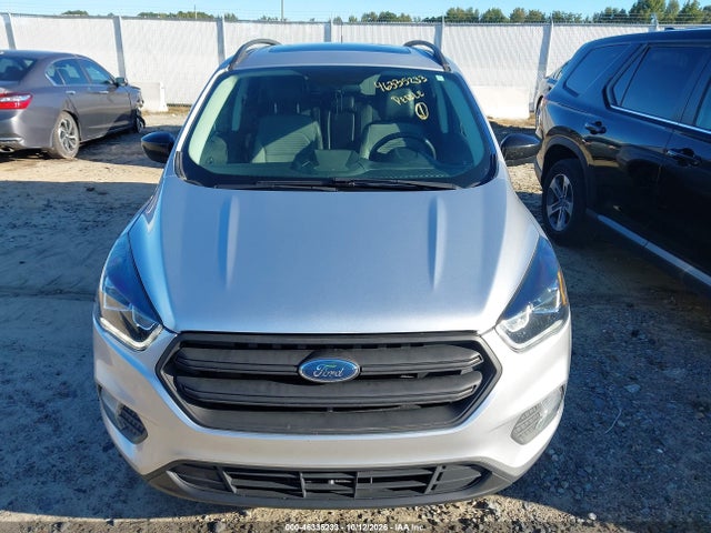 Продажа на аукционе авто 2017 Ford Escape Se, vin: 1FMCU0GD8HUA88368, номер лота: 46335233