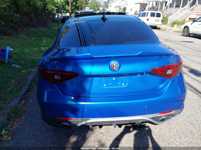 Продажа на аукционе авто 2018 Alfa Romeo Giulia Ti Sport Awd, vin: ZARFAEEN4J7575449, номер лота: 46335522