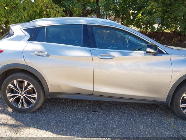 2017 Infiniti Qx30 Premium მანქანა იყიდება აუქციონზე, vin: SJKCH5CR0HA029725, აუქციონის ნომერი: 46335534