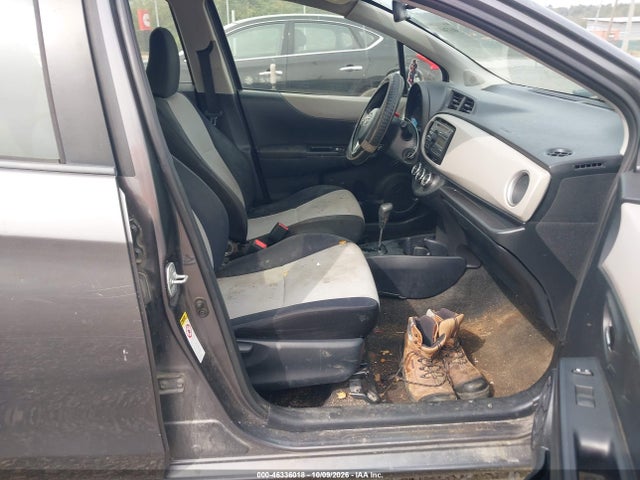 46336018 :رقم المزاد ، JTDKTUD34DD543989 vin ، 2013 Toyota Yaris Le مزاد بيع