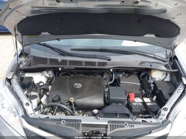 Aukcja sprzedaży 2018 Toyota Sienna Le 8 Passenger, vin: 5TDKZ3DC6JS954674, numer aukcji: 46336215