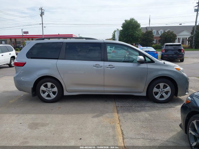 Aukcja sprzedaży 2018 Toyota Sienna Le 8 Passenger, vin: 5TDKZ3DC6JS954674, numer aukcji: 46336215