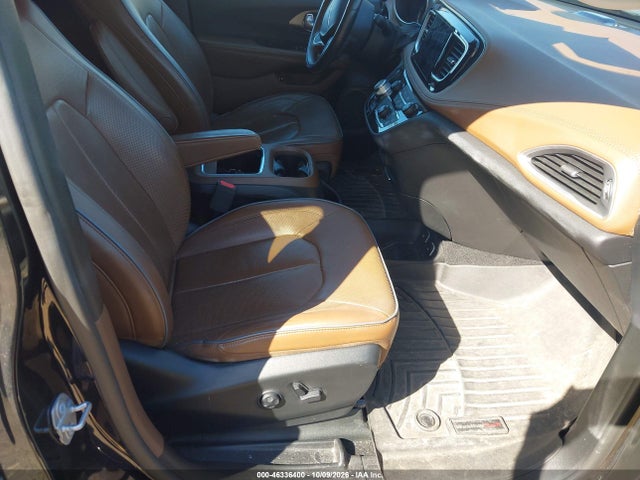 Продажа на аукционе авто 2018 Chrysler Pacifica Hybrid Limited, vin: 2C4RC1N73JR229404, номер лота: 46336400