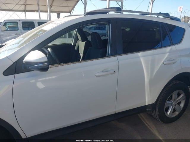 Toyota Rav4 Xle 2014 JTMWFREV3EJ007818 Image 15