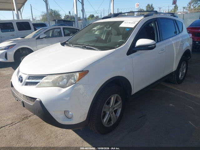 Toyota Rav4 Xle 2014 JTMWFREV3EJ007818 Image 2