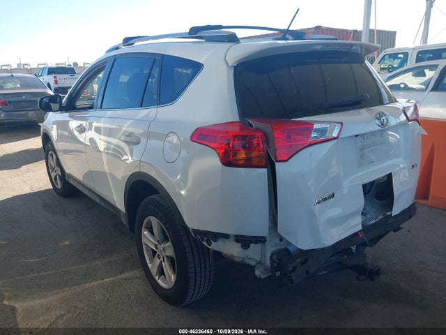 Toyota Rav4 Xle 2014 JTMWFREV3EJ007818 Image 3