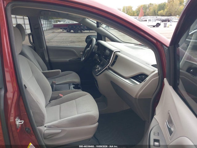 Aukcja sprzedaży 2018 Toyota Sienna Le 8 Passenger, vin: 5TDKZ3DC0JS904546, numer aukcji: 46336468