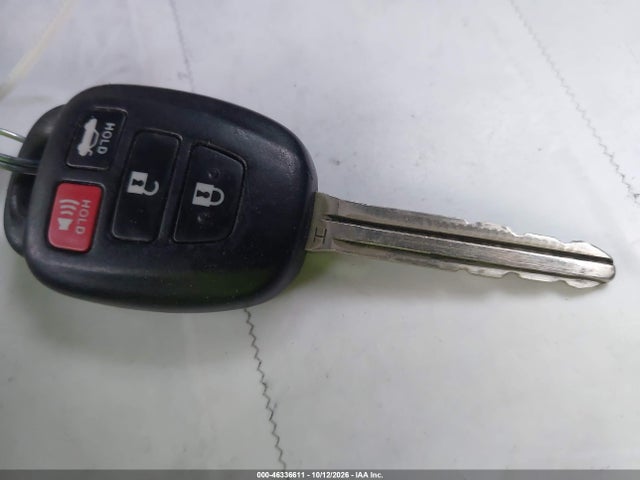 5YFBURHE9GP518514 Toyota COROLLA LE