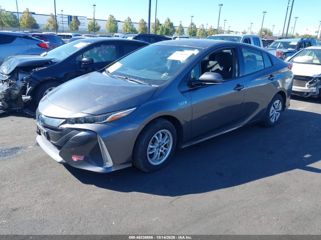 Toyota Prius Prime Plus 2018 JTDKARFP5J3086212 Image 2