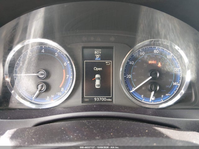 46337127 :رقم المزاد ، 5YFBURHE9JP840173 vin ، 2018 Toyota Corolla Se مزاد بيع